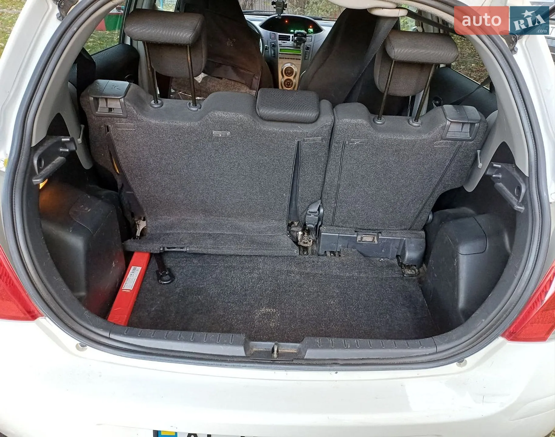 2011 Toyota Yaris - мініатюра 8