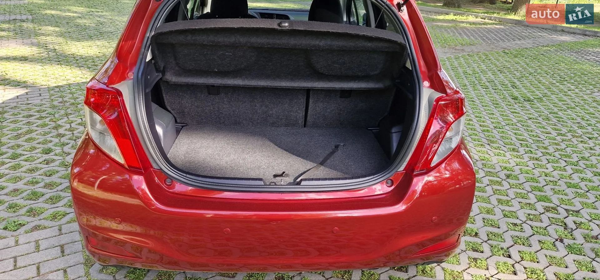 2012 Toyota Yaris - мініатюра 28
