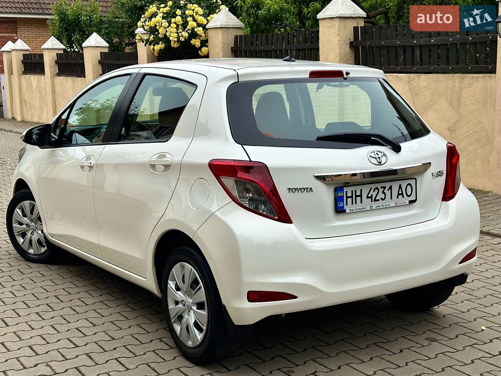 2011 Toyota Yaris - мініатюра 24