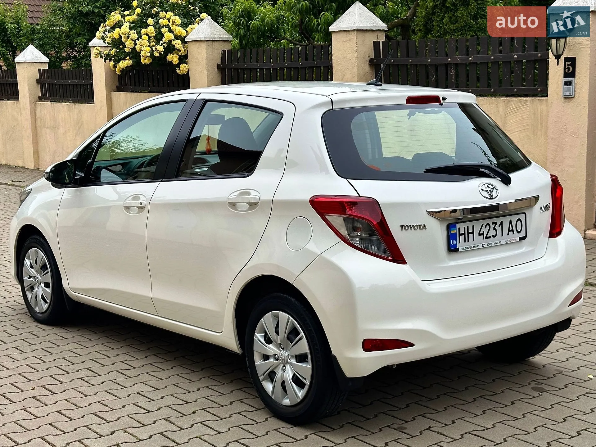 2011 Toyota Yaris - мініатюра 37
