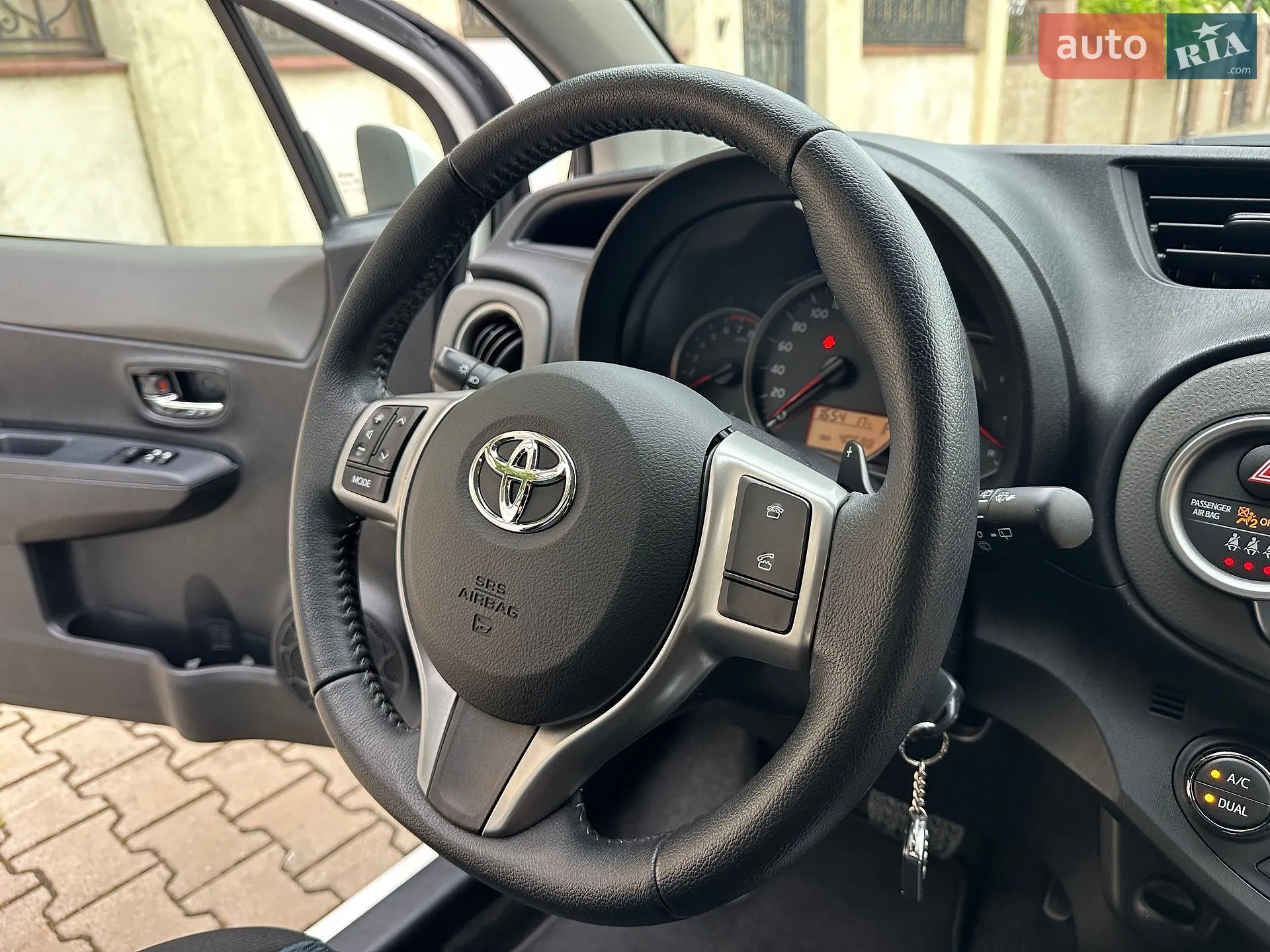 2011 Toyota Yaris - мініатюра 67