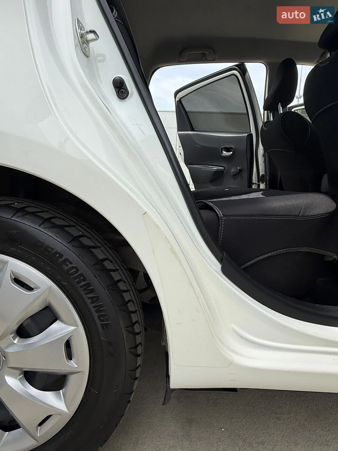 2012 Toyota Yaris - мініатюра 2