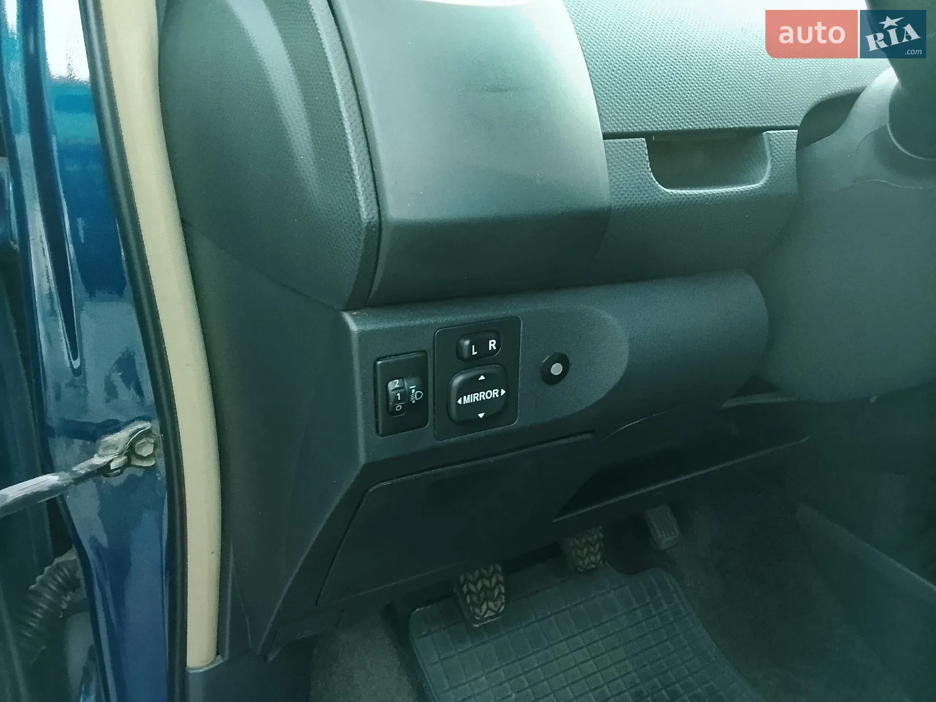 2011 Toyota Yaris - мініатюра 18