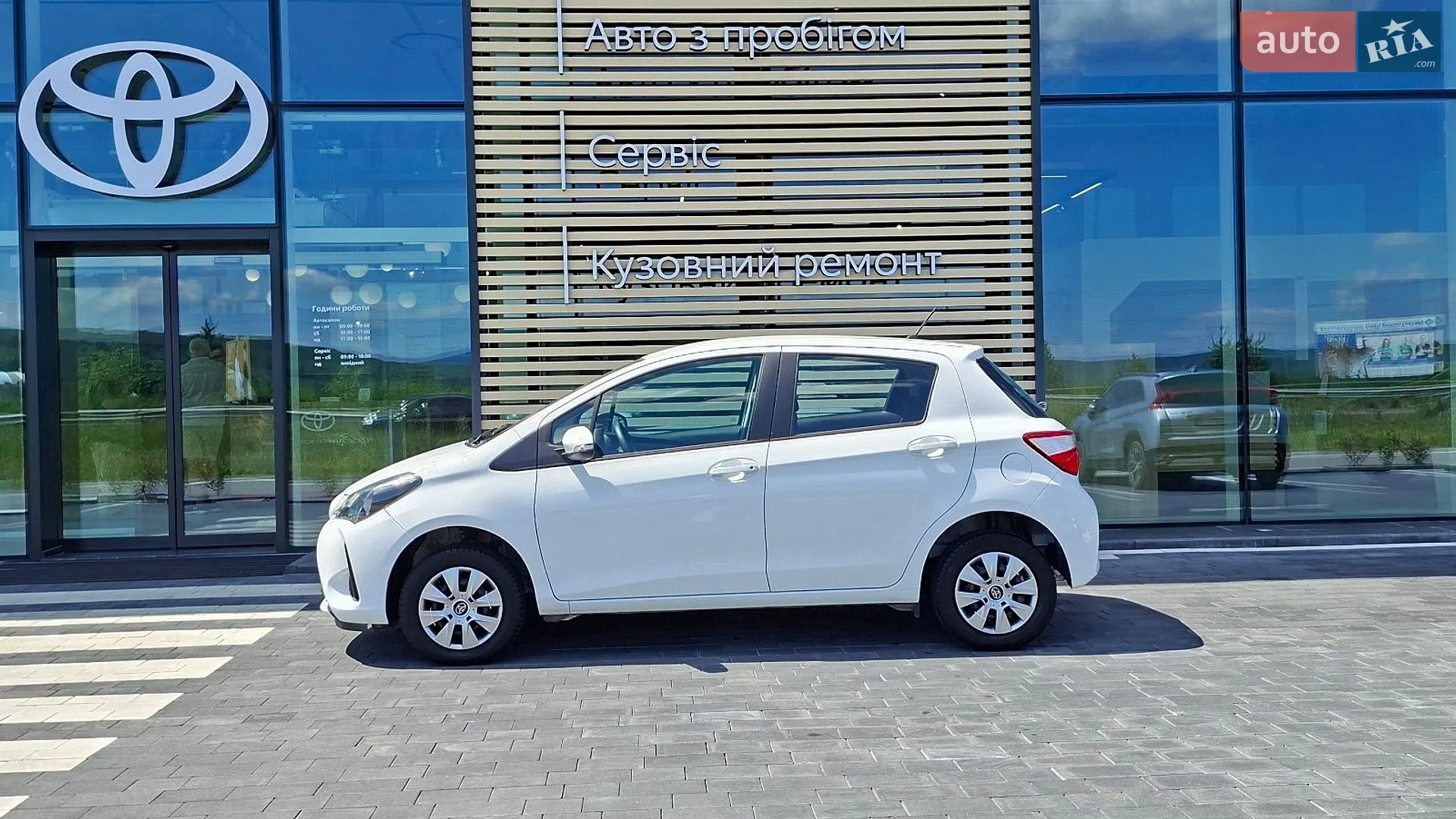 2018 Toyota Yaris - мініатюра 3