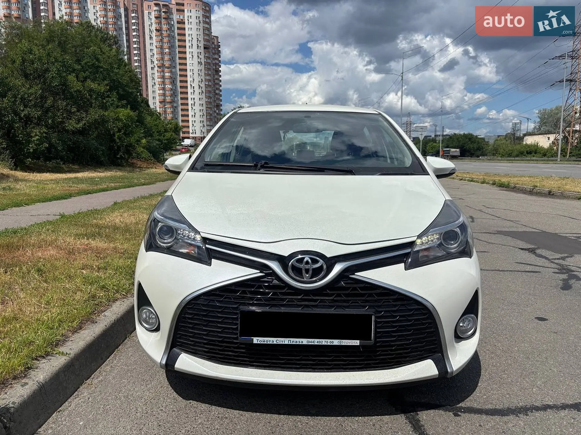 2015 Toyota Yaris - мініатюра 2