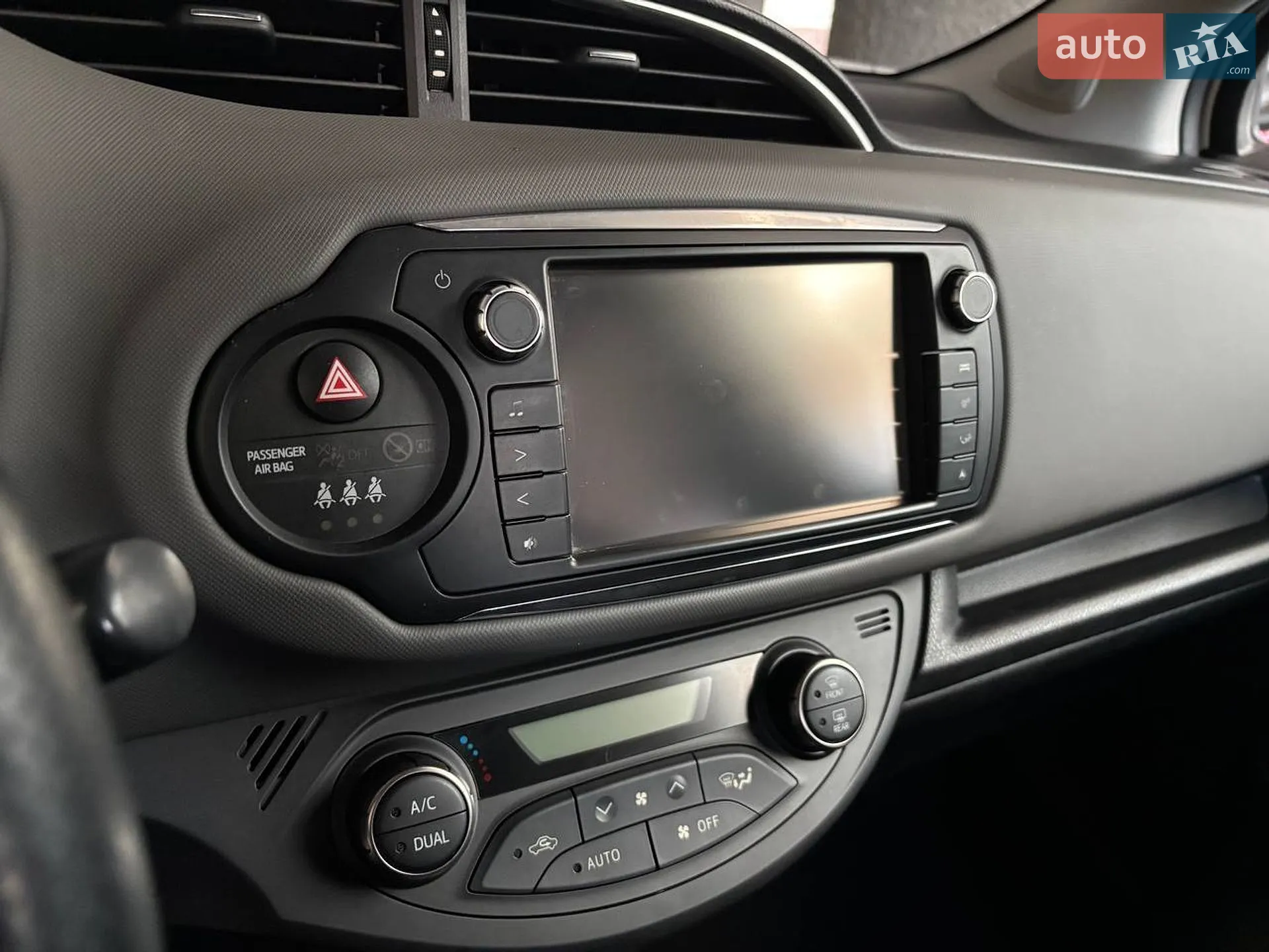 2015 Toyota Yaris - мініатюра 7