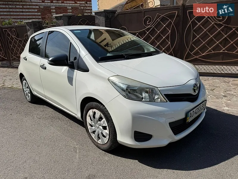 Toyota Yaris 2012