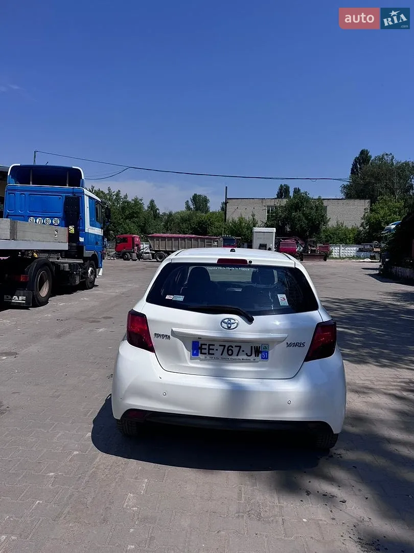 2016 Toyota Yaris - мініатюра 4