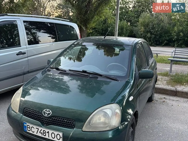 Toyota Yaris 2001