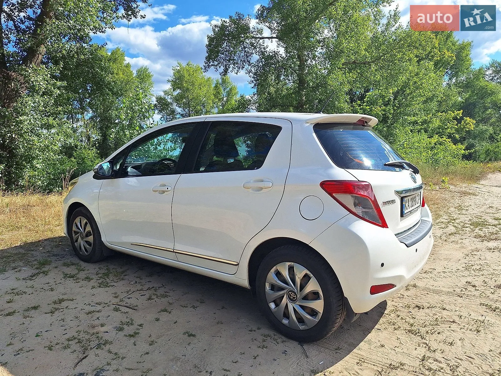 2012 Toyota Yaris - мініатюра 2