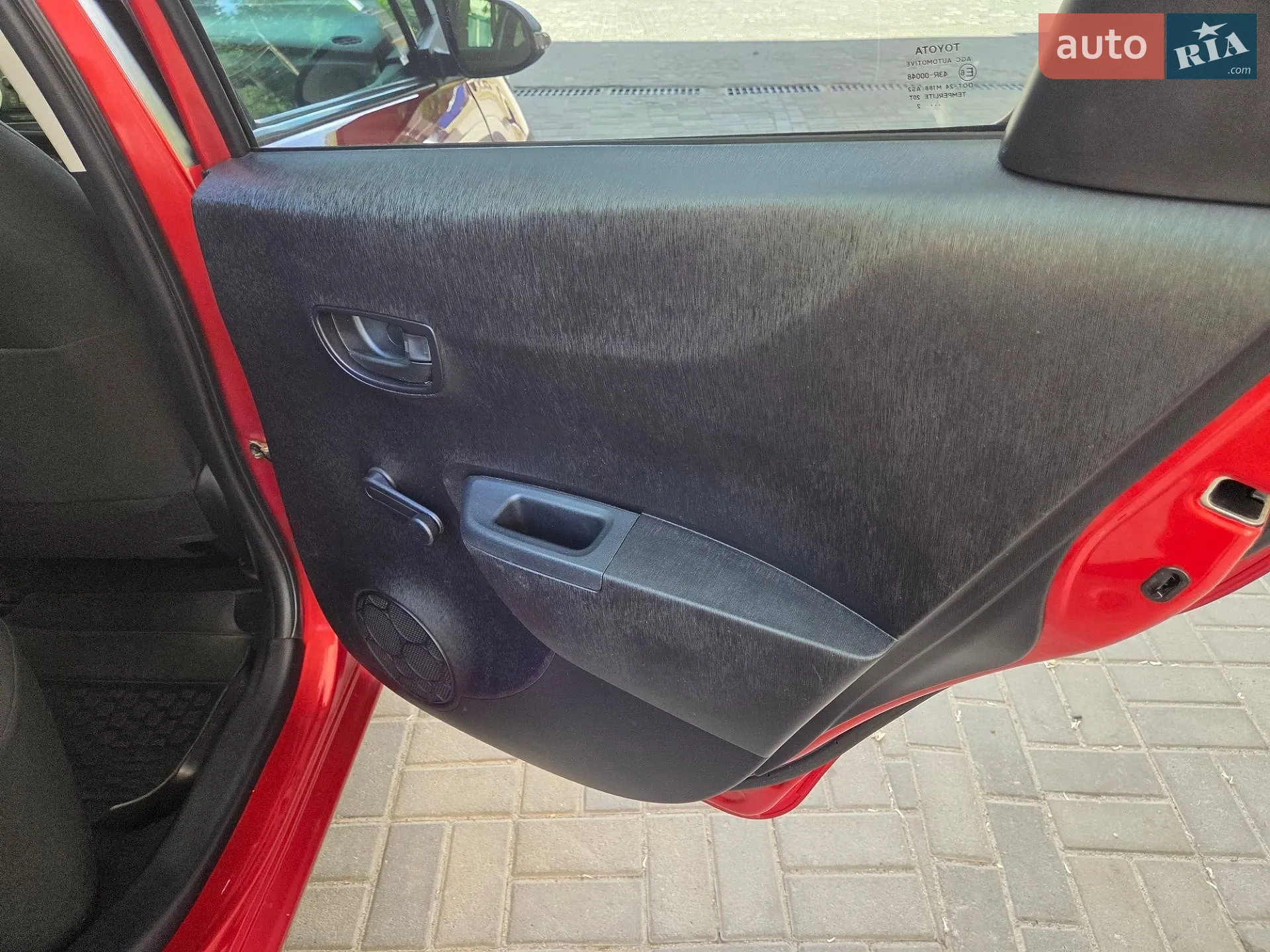 2012 Toyota Yaris - мініатюра 13