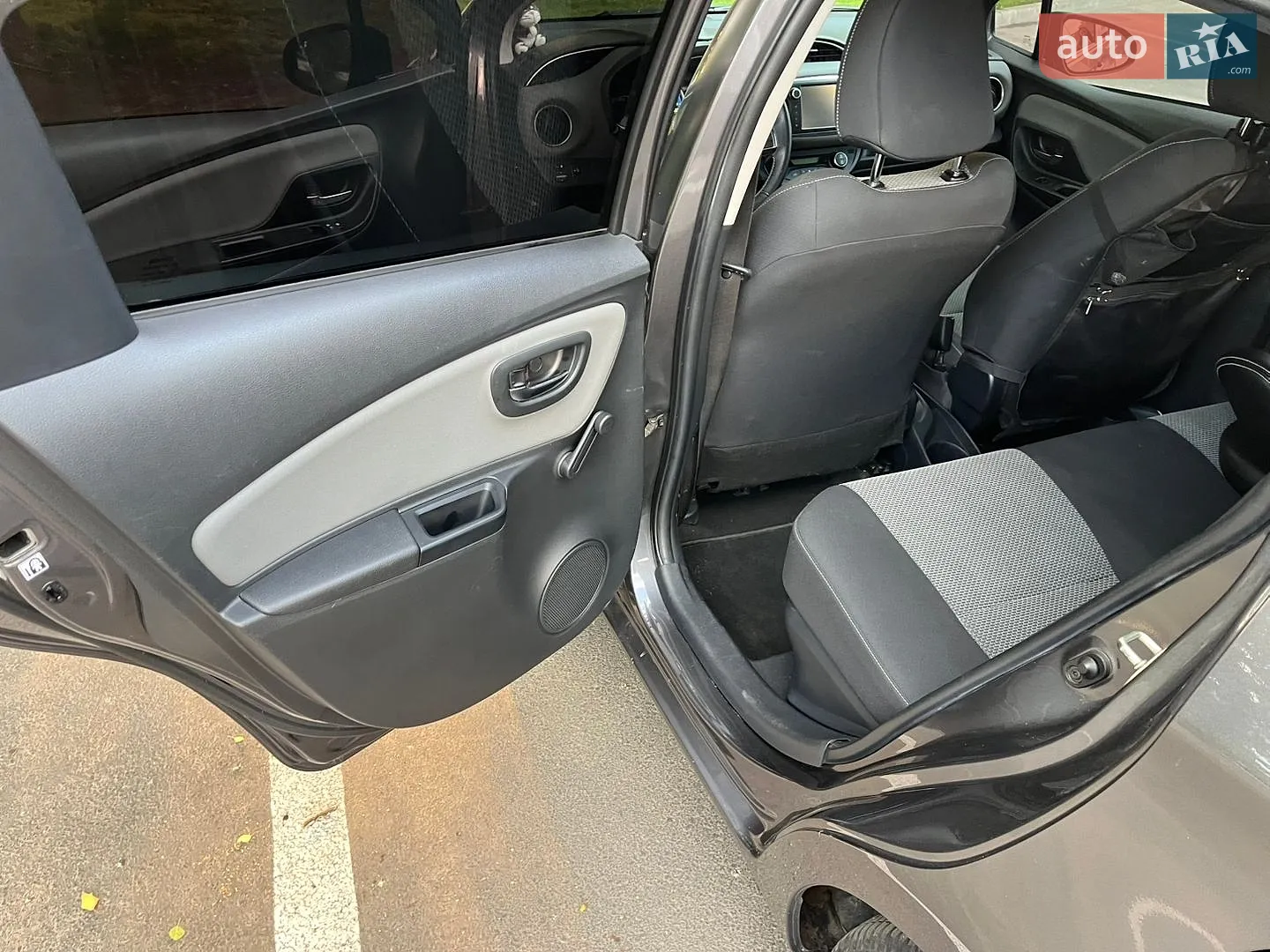 2015 Toyota Yaris - мініатюра 15