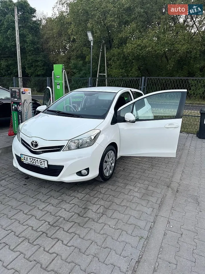2012 Toyota Yaris - мініатюра 24