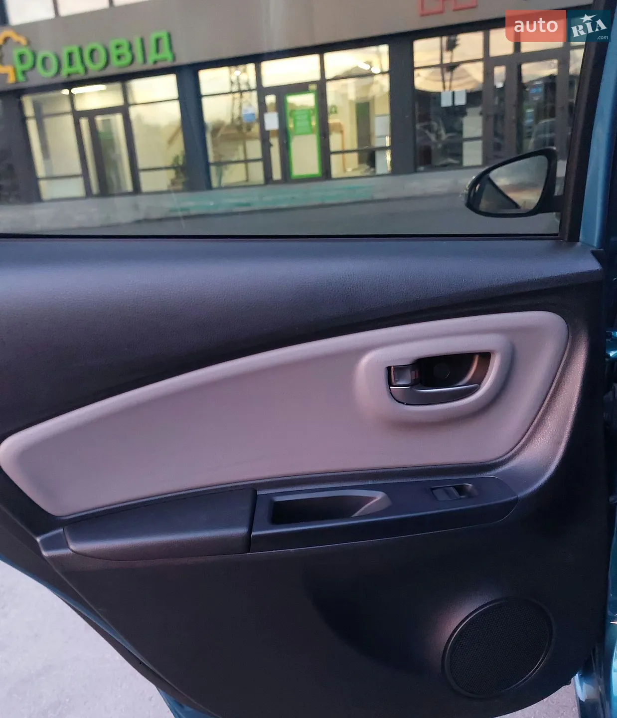 2012 Toyota Yaris - мініатюра 18