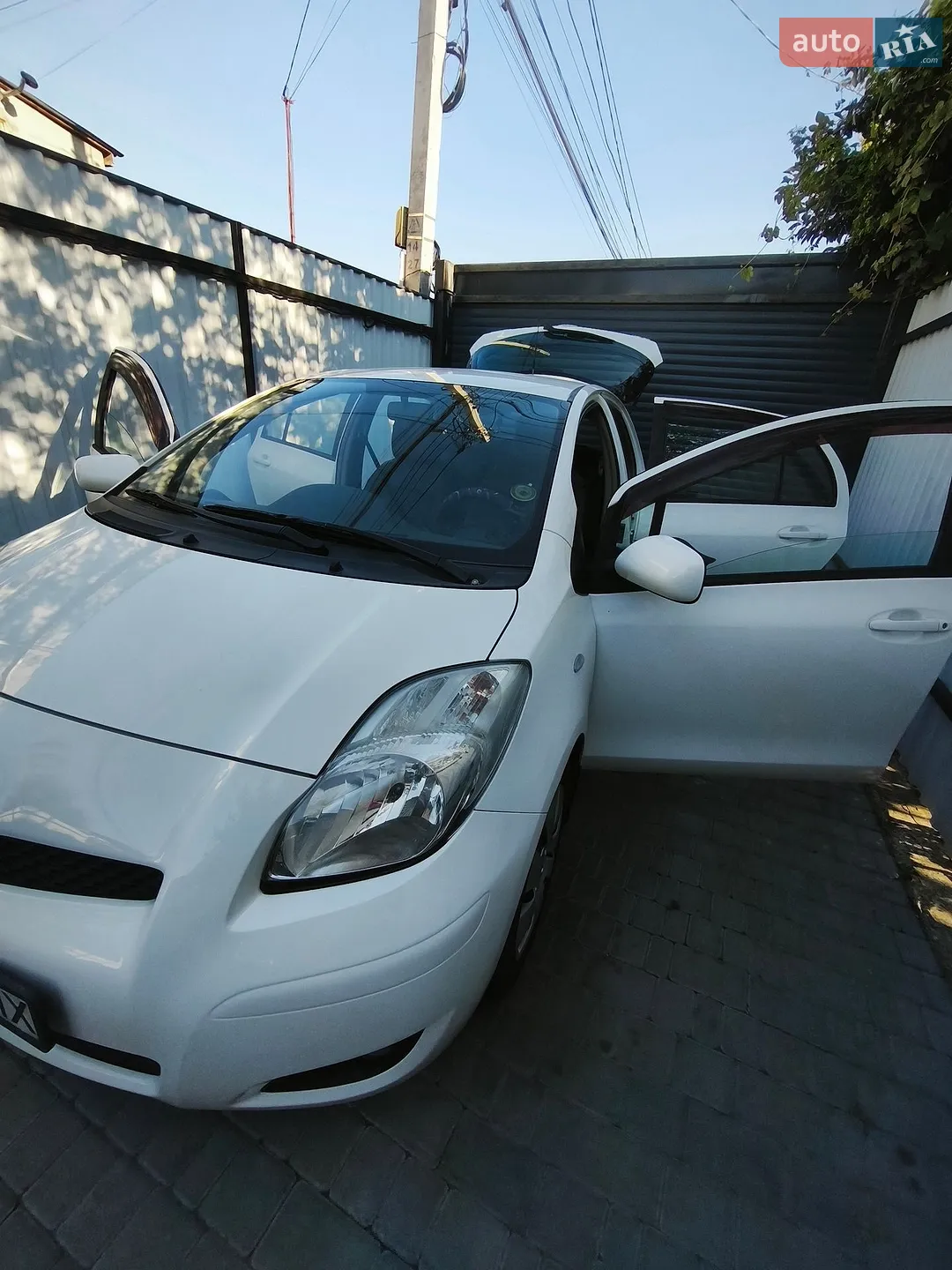 2011 Toyota Yaris - мініатюра 8