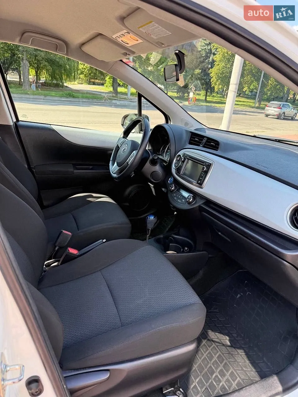 2012 Toyota Yaris - мініатюра 7