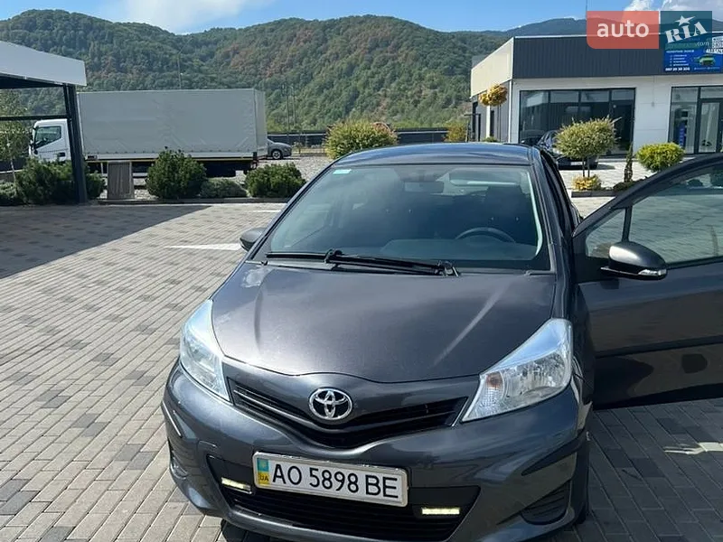 Toyota Yaris 2012