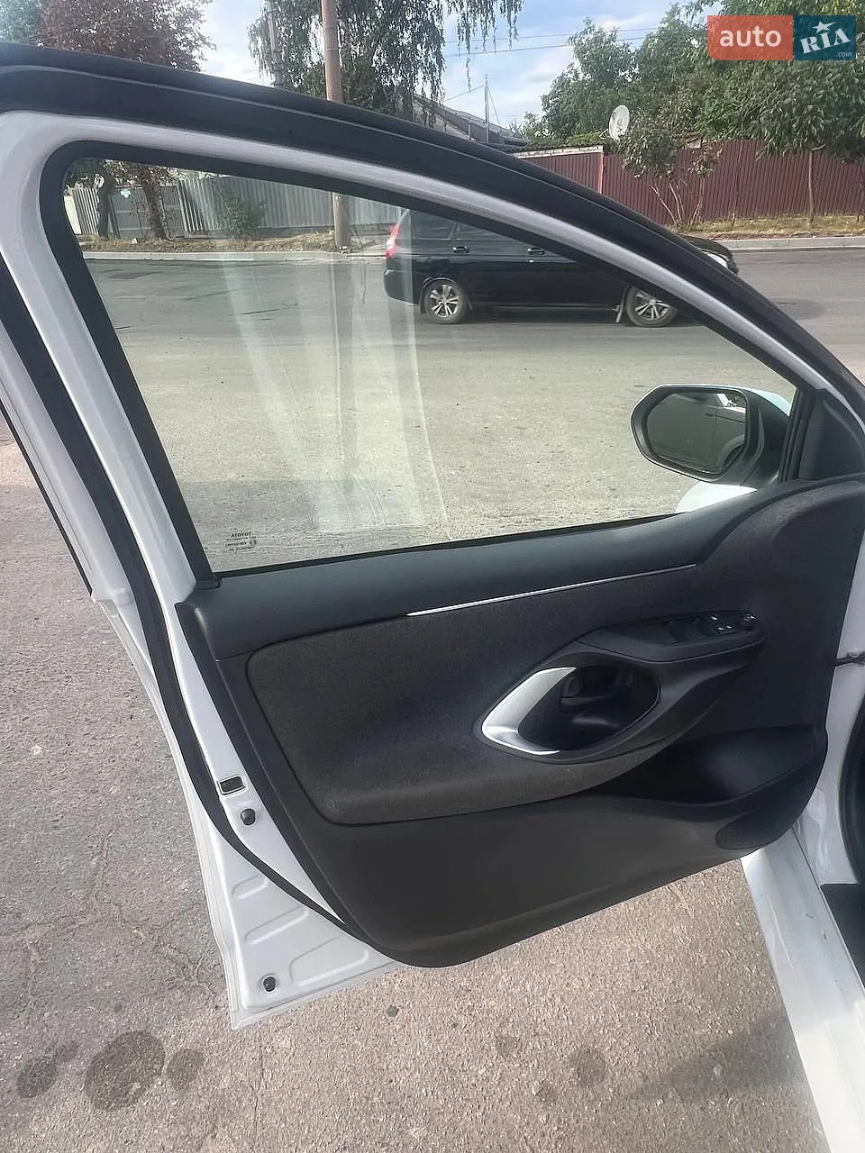 2021 Toyota Yaris - мініатюра 8