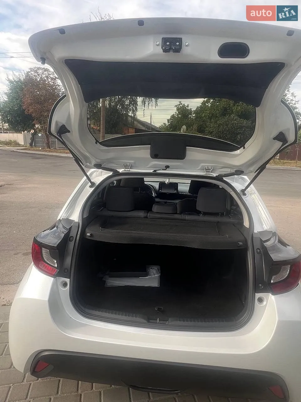 2021 Toyota Yaris - мініатюра 12