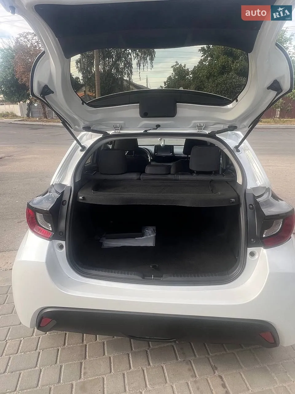 2021 Toyota Yaris - мініатюра 13