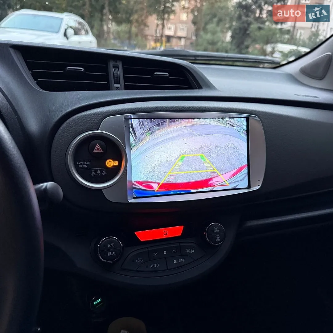 2014 Toyota Yaris - мініатюра 9