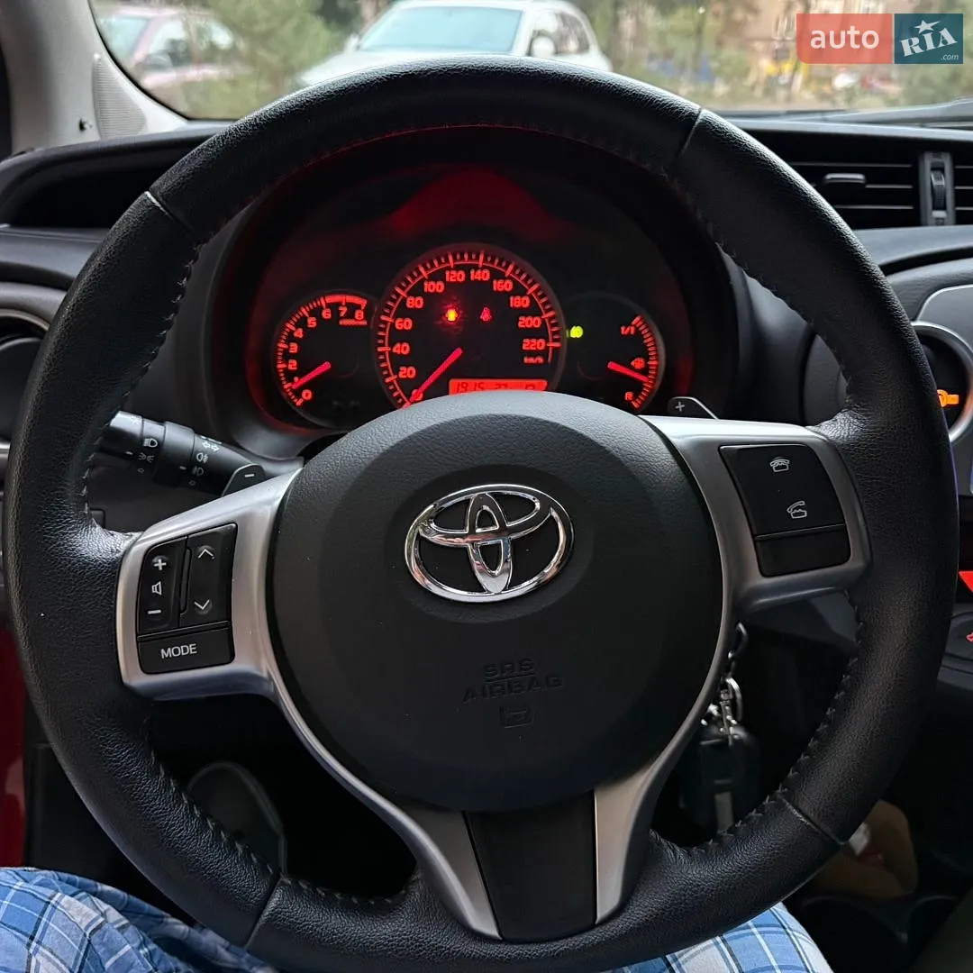 2014 Toyota Yaris - мініатюра 12