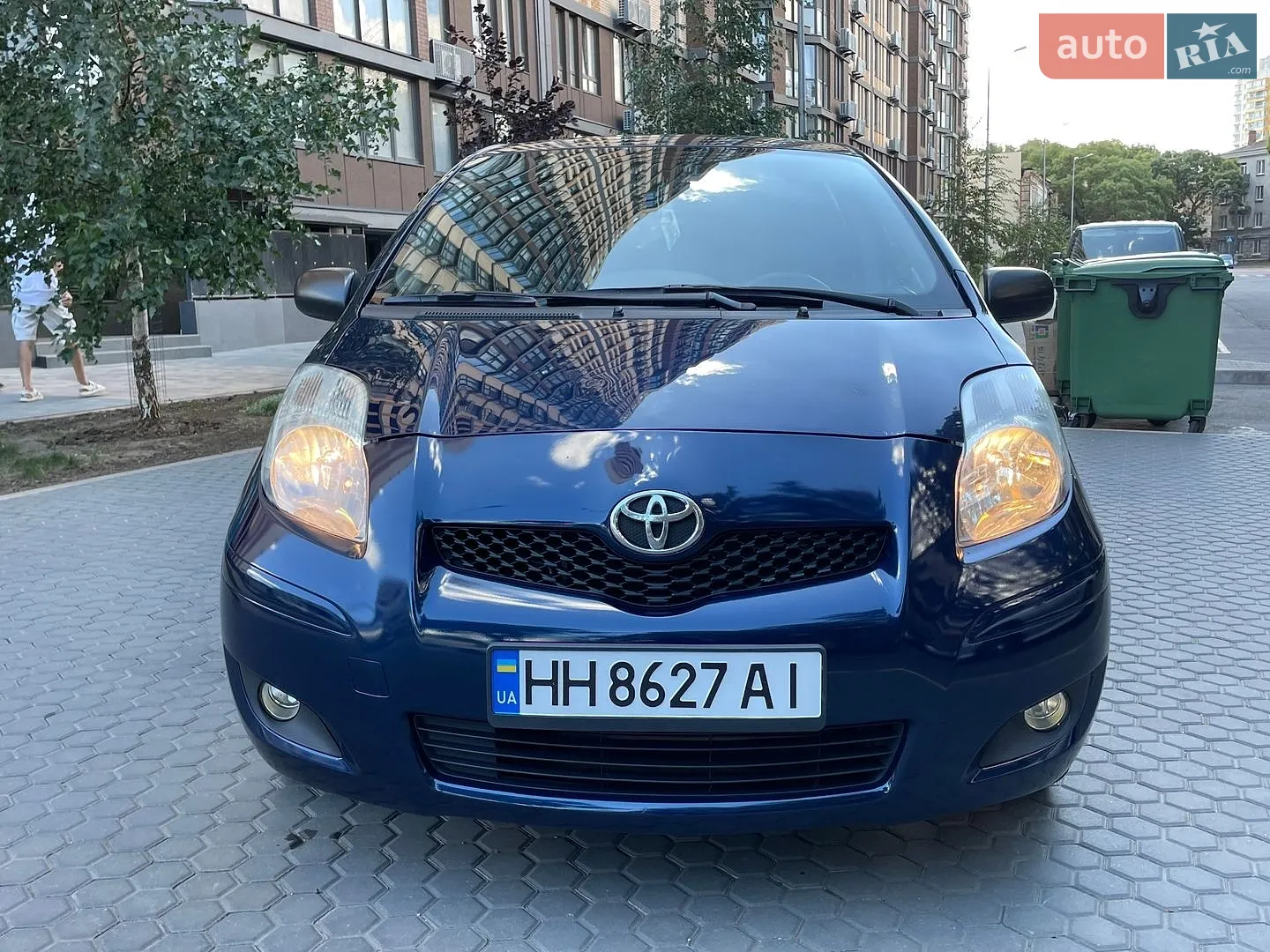 2011 Toyota Yaris - мініатюра 2