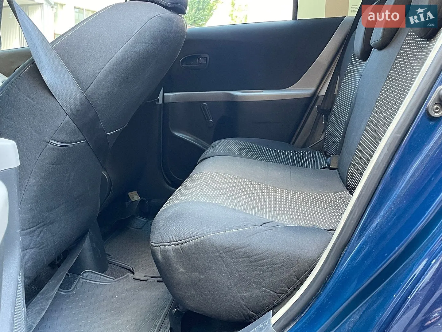 2011 Toyota Yaris - мініатюра 14