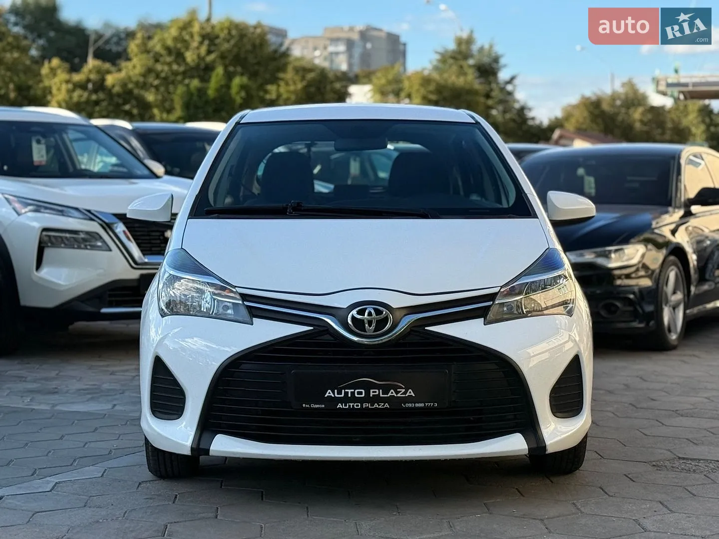 2015 Toyota Yaris - мініатюра 2