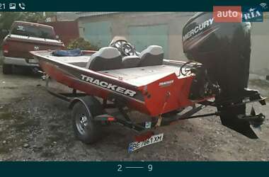 Катер Tracker Bass 2016 в Львове