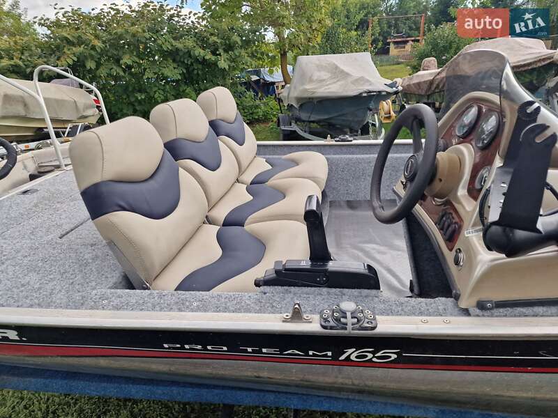 Катер Tracker Bass 2004 в Черновцах