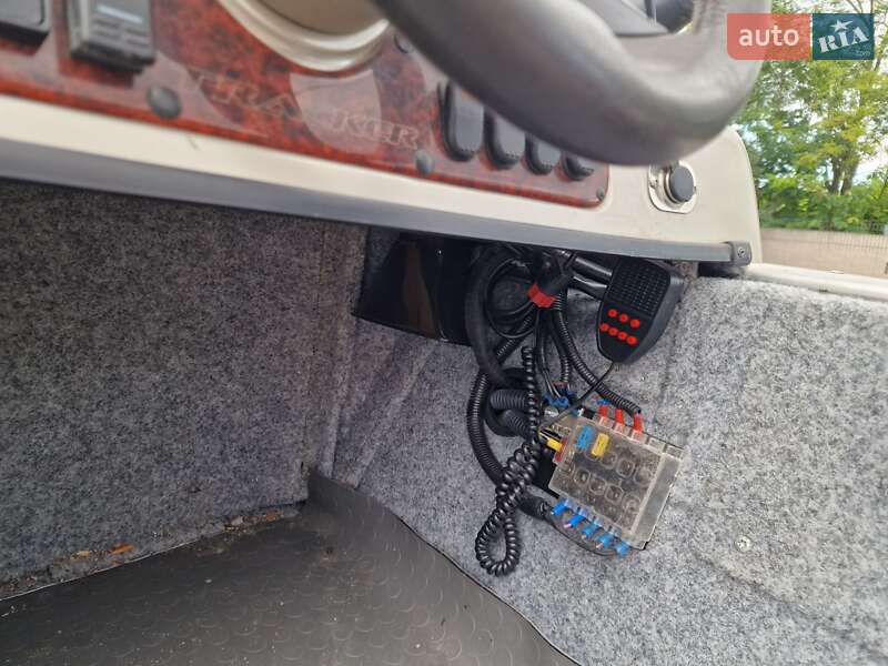 Катер Tracker Bass 2004 в Черновцах