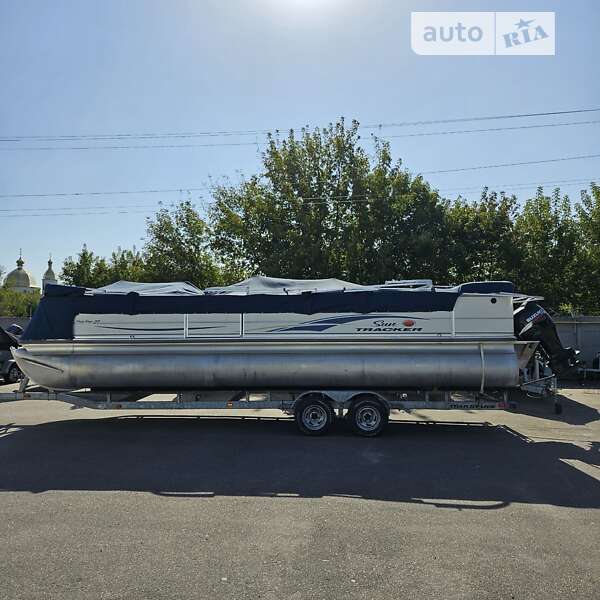 Лодка Tracker Party Barge 2007 в Киеве