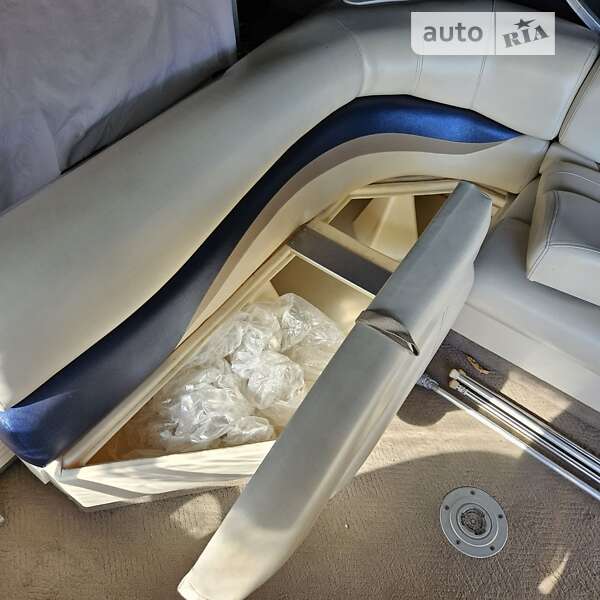 Лодка Tracker Party Barge 2007 в Киеве