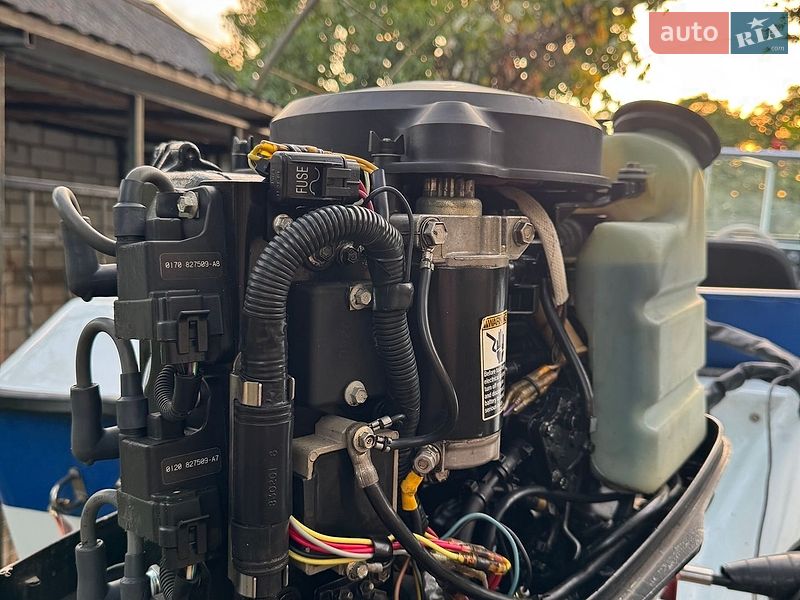 Катер Tracker Pro 2000 в Василькові