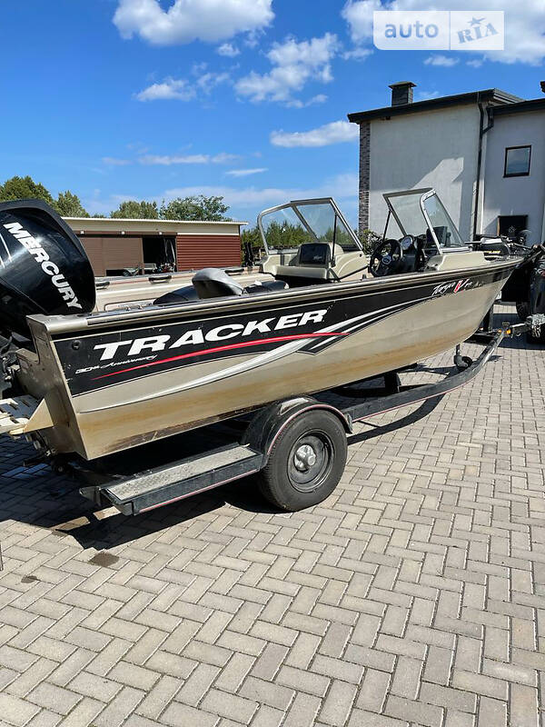 Катер Tracker Targa 2008 в Києві