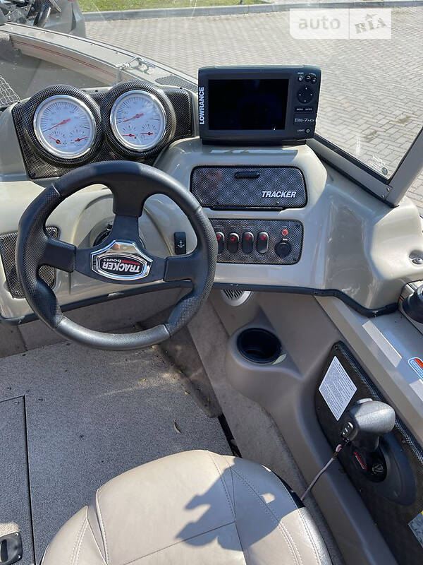 Катер Tracker Targa 2008 в Києві