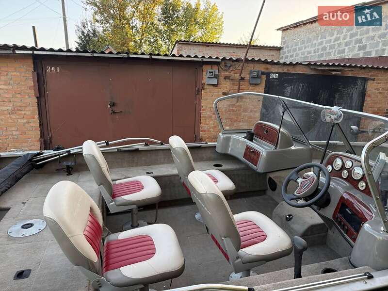Лодка Tracker Targa 2005 в Переяславе