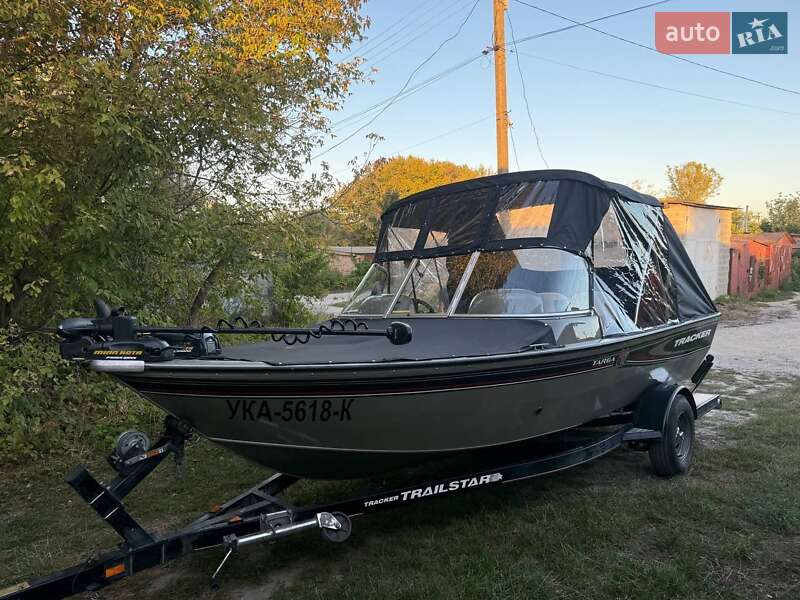 Лодка Tracker Targa 2005 в Переяславе