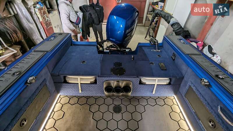 Катер Tracker Targa 2012 в Одесі фото 8 Катер Tracker Targa 2012 в Одесі