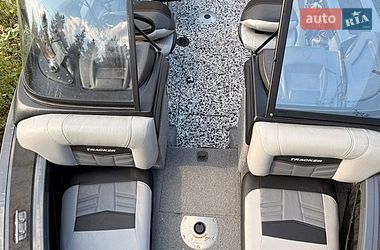 Катер Tracker Targa 2018 в Києві