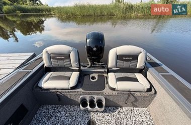 Катер Tracker Targa 2018 в Києві