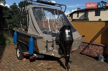 Катер Tracker Targa 2001 в Старих Петрівцях