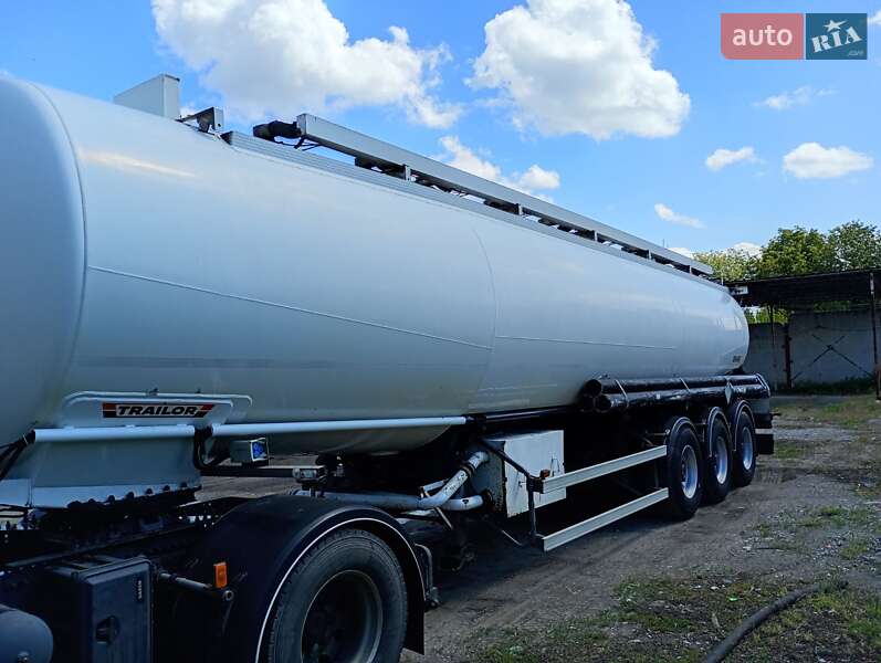 Цистерна полуприцеп Trailor SYY 2000 в Днепре