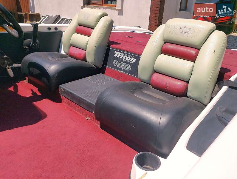 Лодка Triton Boats 19 ProXs 1999 в Одессе