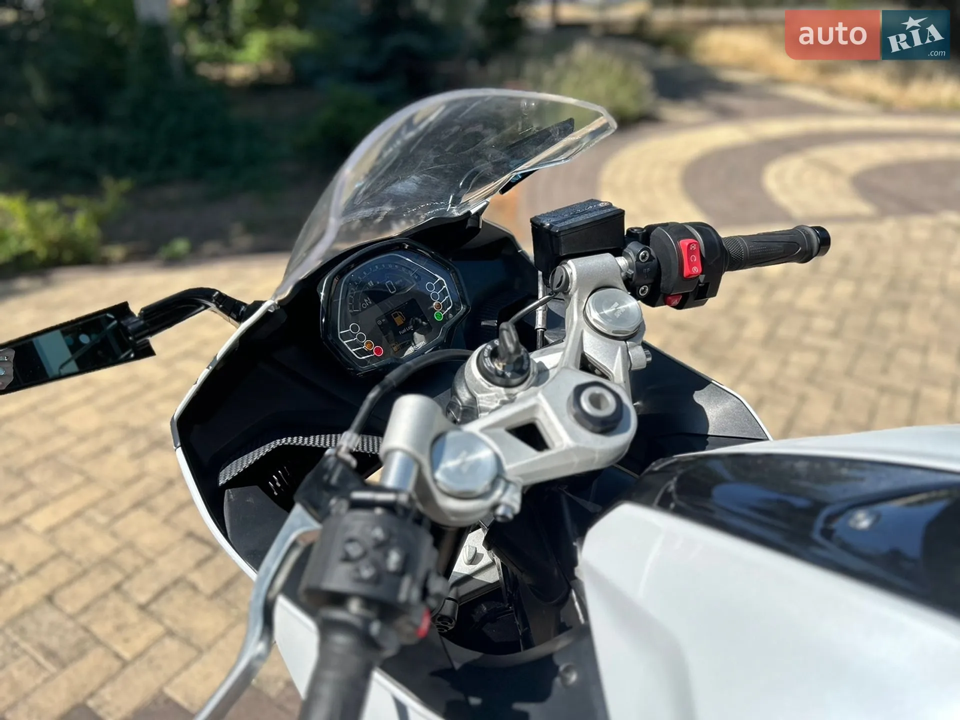 TRIUMPH DAYTONA 660 2024 VIN SMTL23UF7STBW5959 фото оголошення 5 з 12