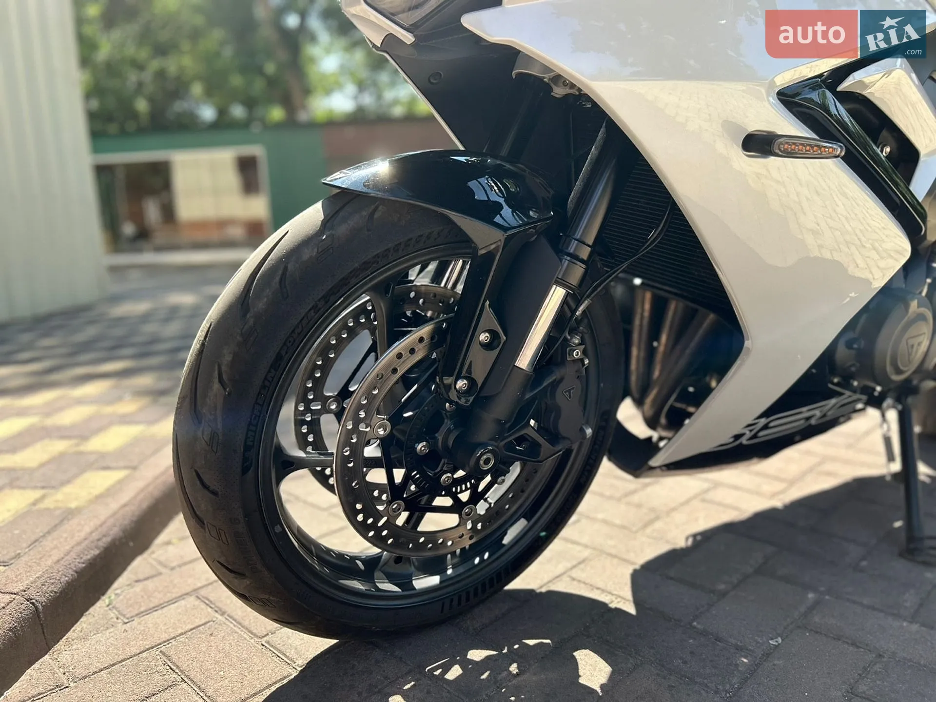 TRIUMPH DAYTONA 660 2024 VIN SMTL23UF7STBW5959 фото оголошення 8 з 12