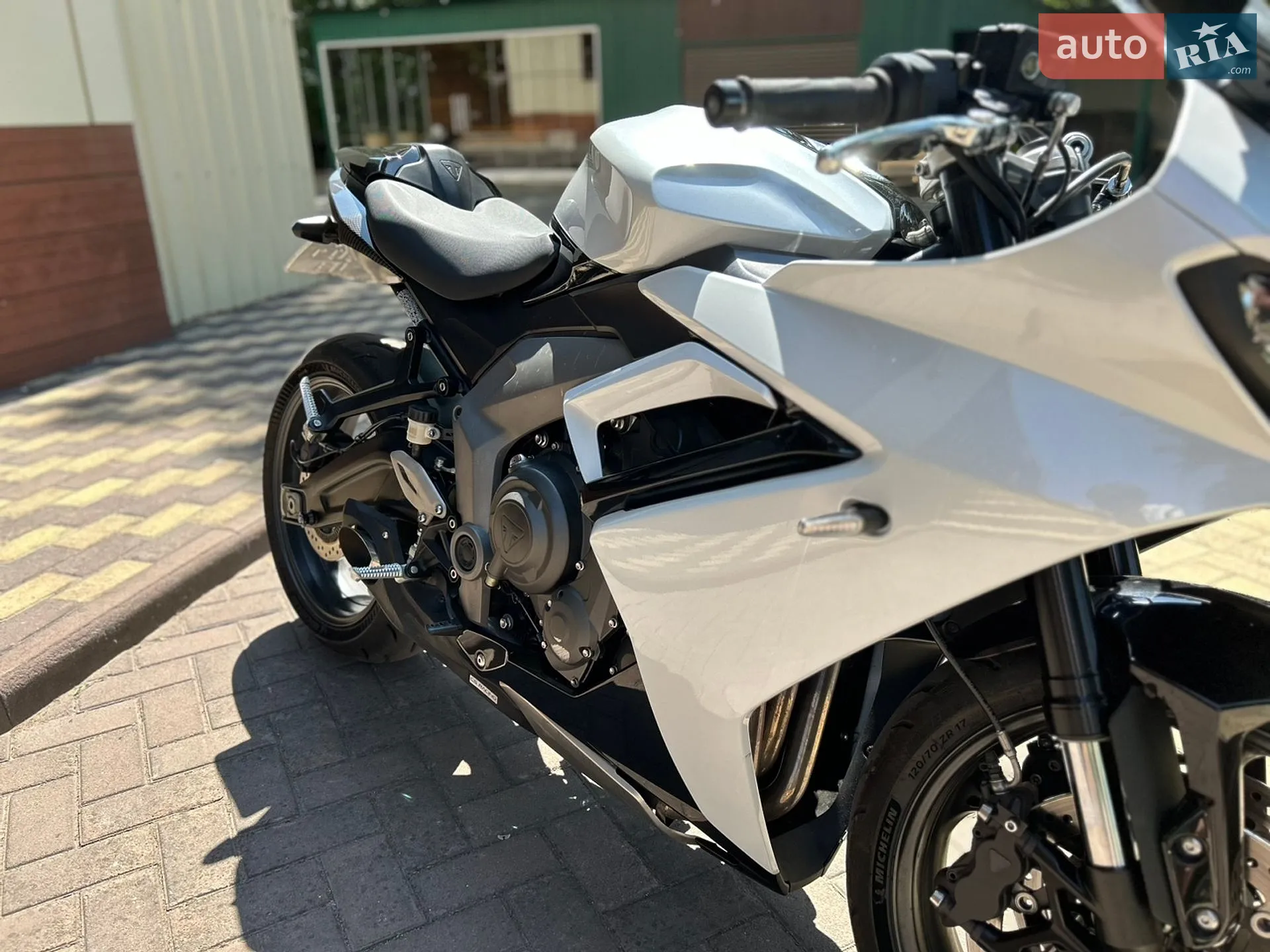 TRIUMPH DAYTONA 660 2024 VIN SMTL23UF7STBW5959 фото оголошення 10 з 12