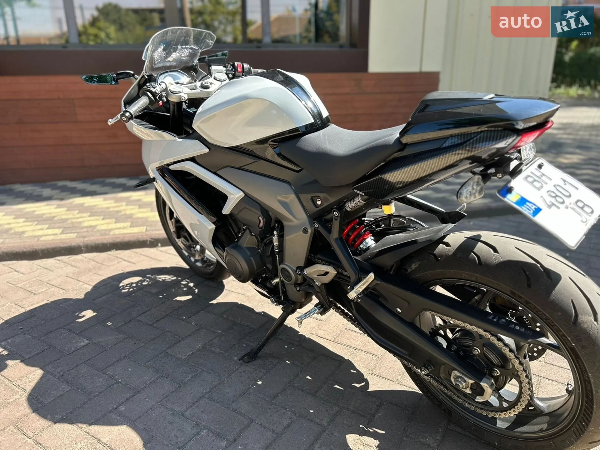 TRIUMPH DAYTONA 660 2024 VIN SMTL23UF7STBW5959 фото оголошення 11 з 12