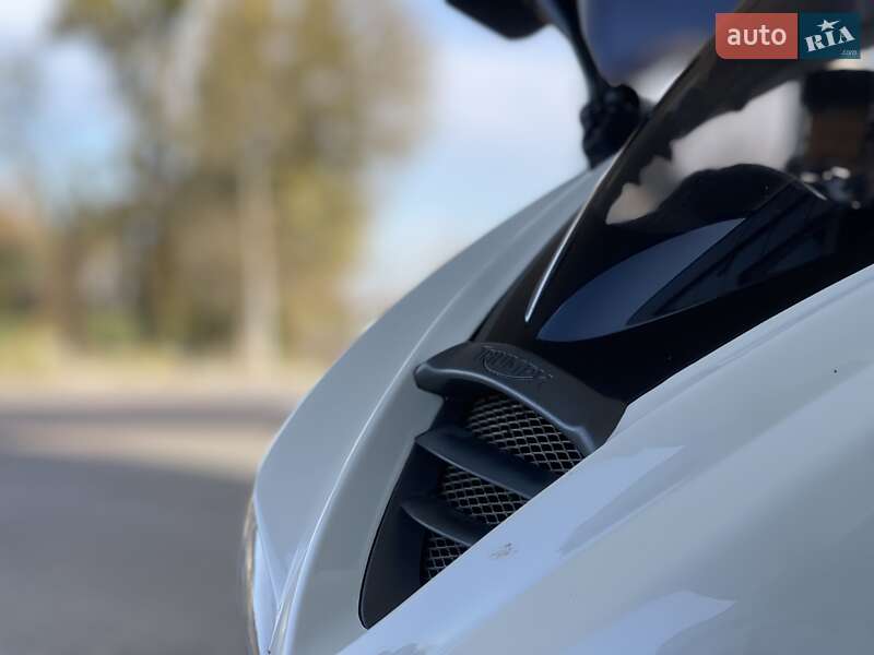 Спортбайк Triumph Daytona 2010 в Дубно